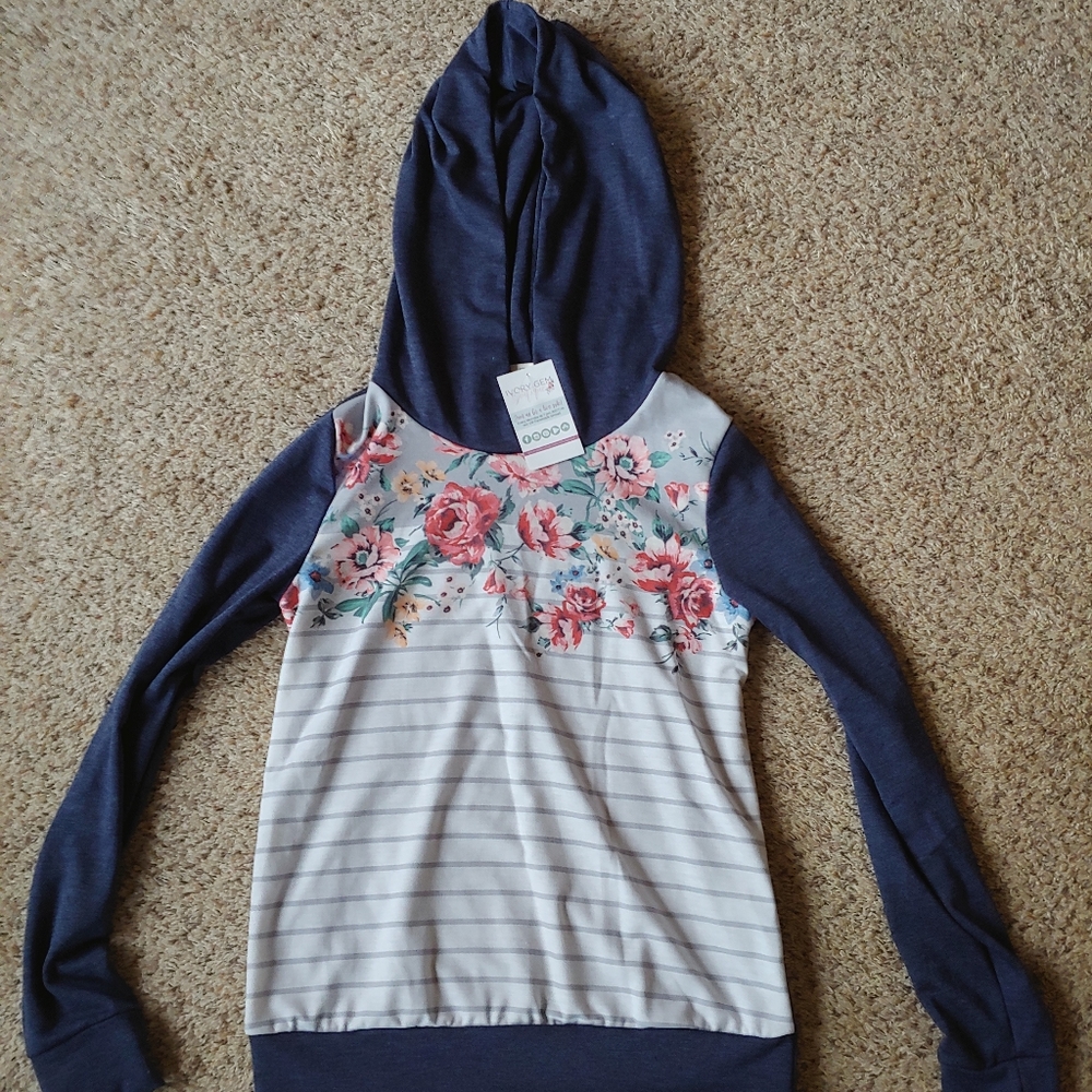 Lightweight hoodie